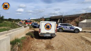 Búsqueda del hombre desaparecido en la acequia de Tormos arrastrado por el agua